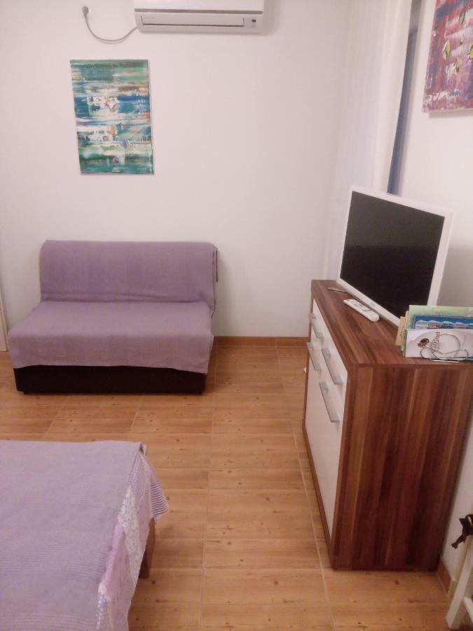 Apartmani Lomar Stari Grad  Exteriör bild