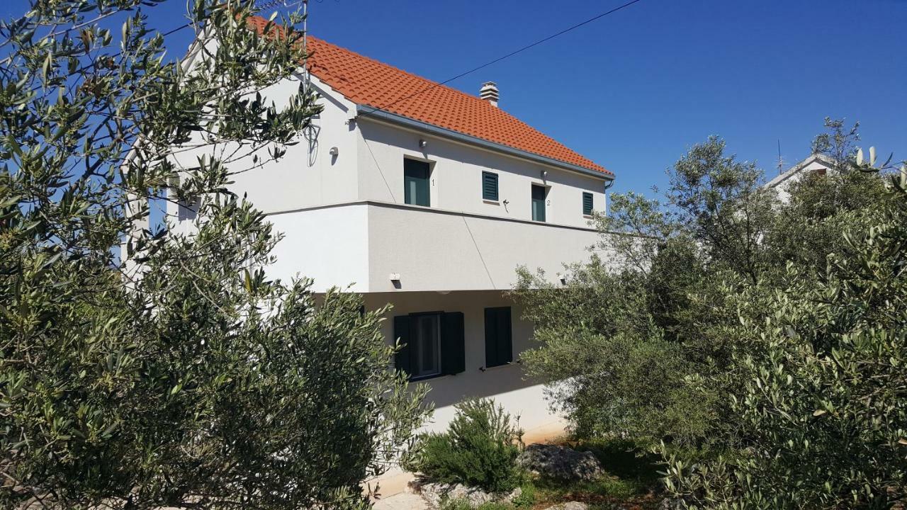 Apartmani Lomar Stari Grad  Exteriör bild